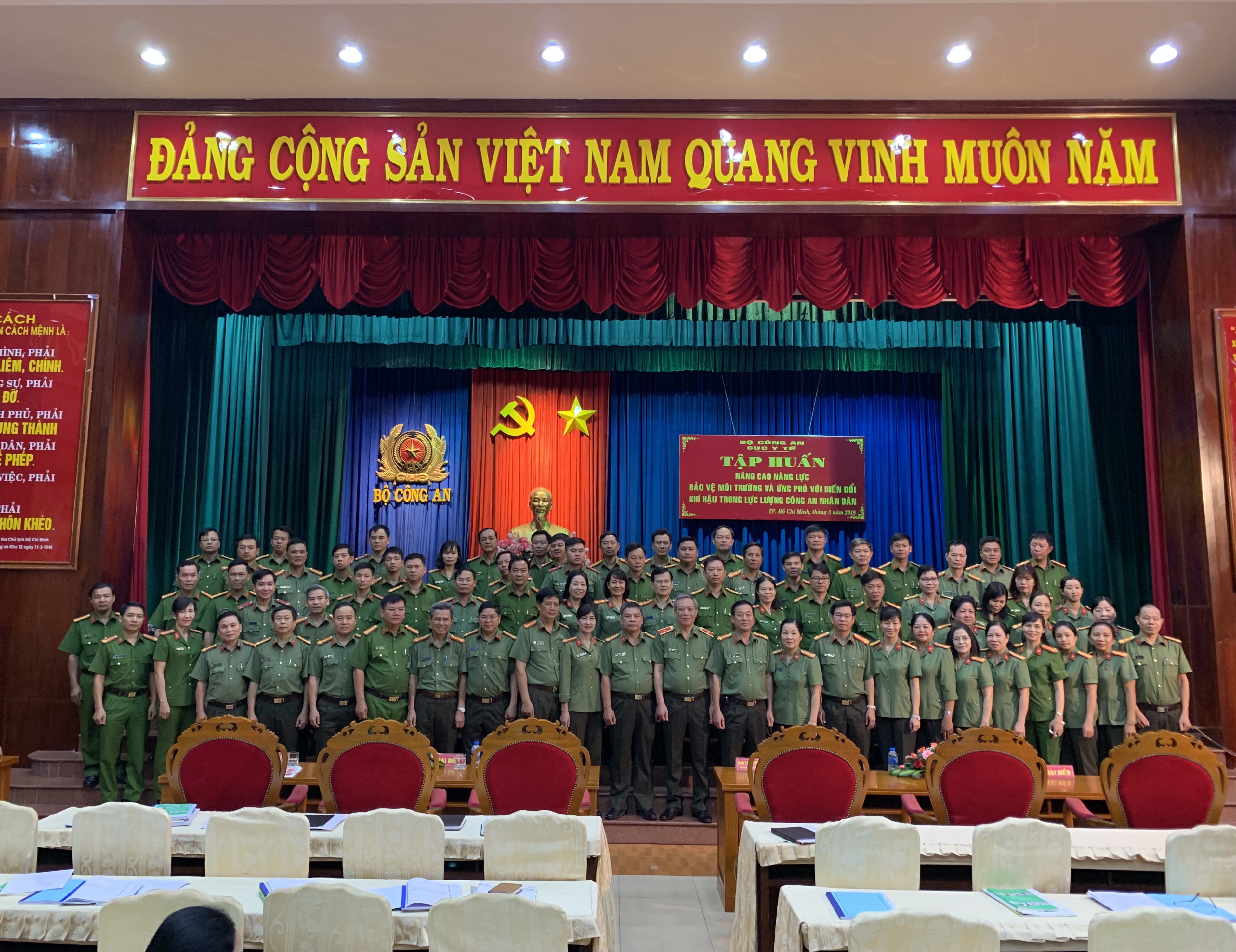 The Executive Board attended a seminar in Hai Phong city organized by the Health Department of the Ministry of Public Security in 2019