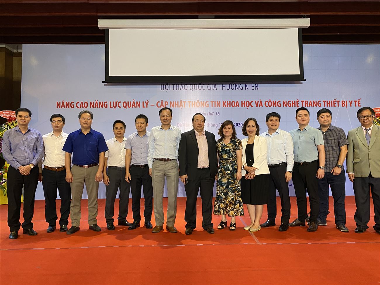 Ban Lãnh đạo tài trợ trang thiết bị y tế cho 3 bệnh viện huyện nghèo của Tỉnh Lai Châu tại Hội nghị thường niên Hội Trang thiết bị Y tế tại Thành phố Đà Nẵng năm 2020